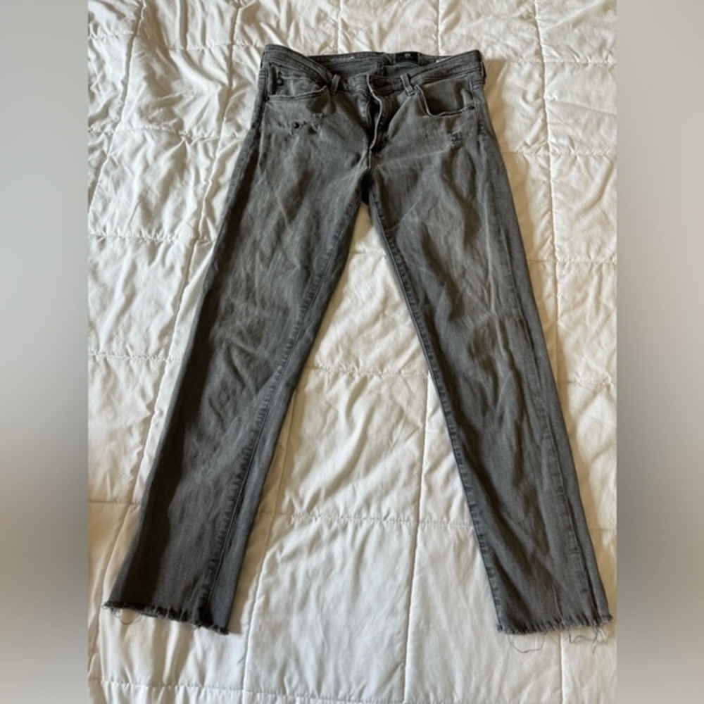 AG‎ Adriano Goldschmied Women's 29 Black Stevie Capri Straight Slim Distressed